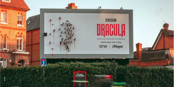 戶（hù）外廣告用（yòng）什麽材質的貼紙？用PET不（bú）幹膠（jiāo）