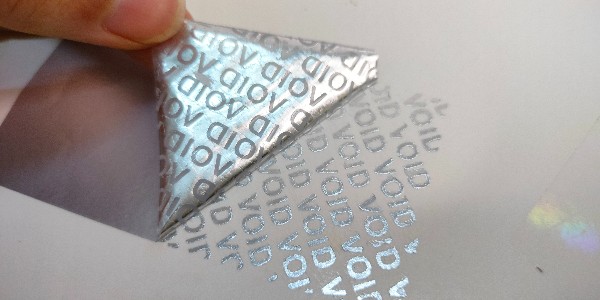亞銀VOID不幹膠材料是防偽標簽的一種一般貼在哪裏？