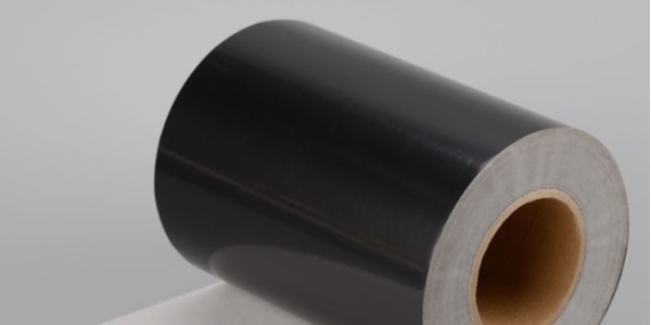 PVC不幹（gàn）膠材料與PE不幹膠材料哪個更合適用作日（rì）化標簽？