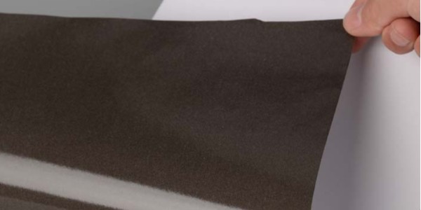 PVC不幹膠材料與牛（niú）皮紙的區別？